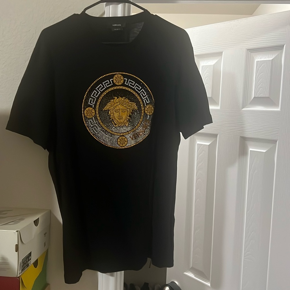 Versace crystals t shirt retails